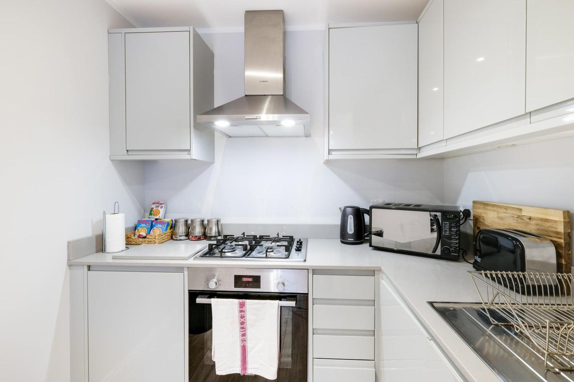 2 Bedroom Penthouse With Parking High Wycombe By 360Stays Exterior foto